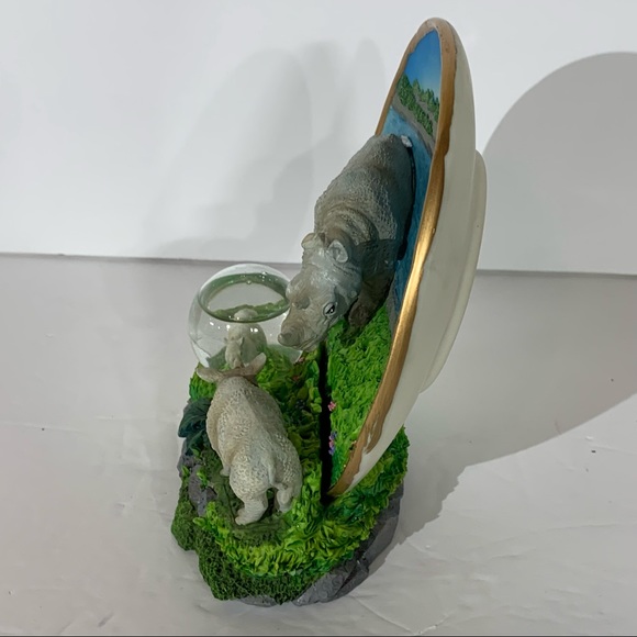 White Rhino Cadona Int. Endangered Species Statue - Picture 3 of 11